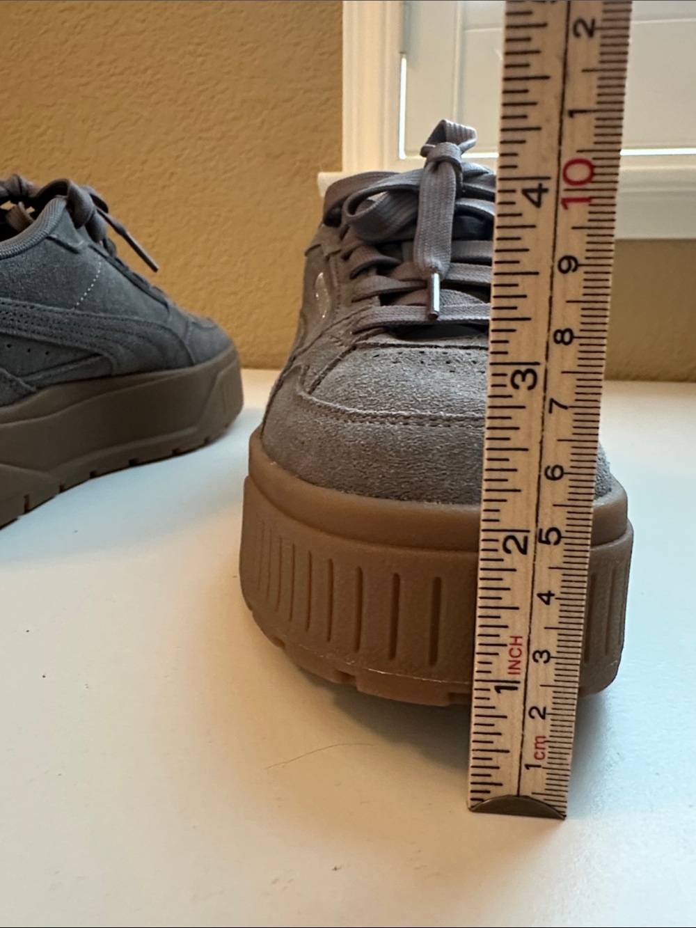 Puma Women’s Comfort Platform Sneakers Gray Suede Low-Top Size 7 - Picture 8 of 8